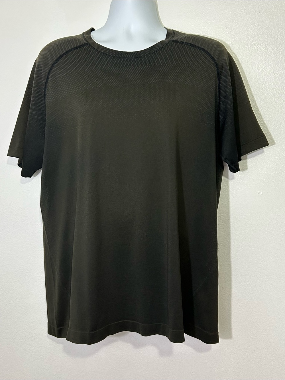 Lululemon Black Metal Vent Athletic Shirt